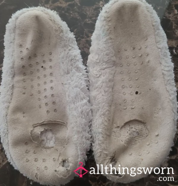 🤢Extremely Smelly Old Slippers🤢