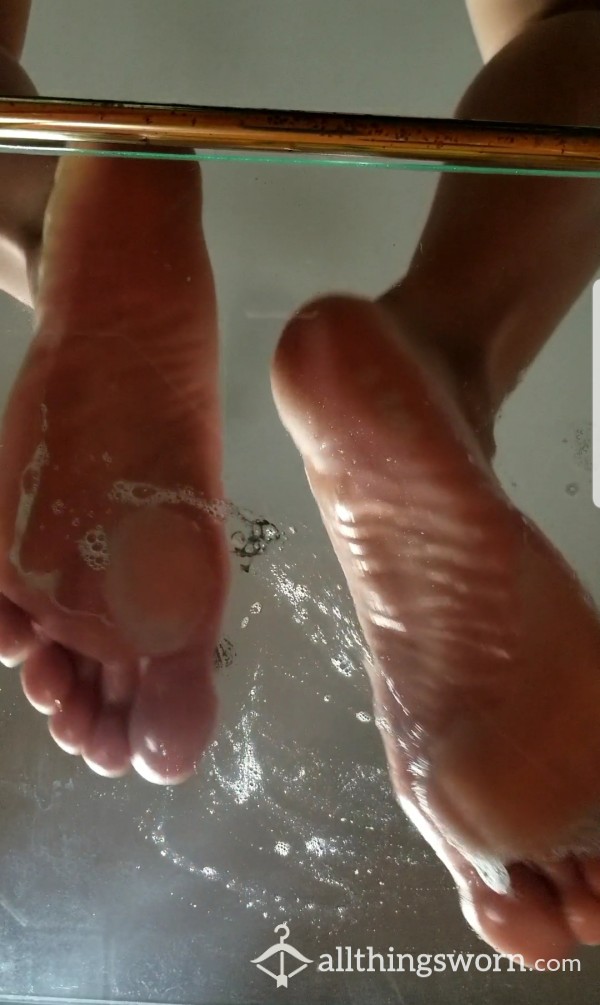 Feet Domination With Sp*tting