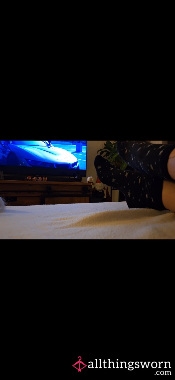 Feet Ignore Video 15 Minutes. Watching A Movie.