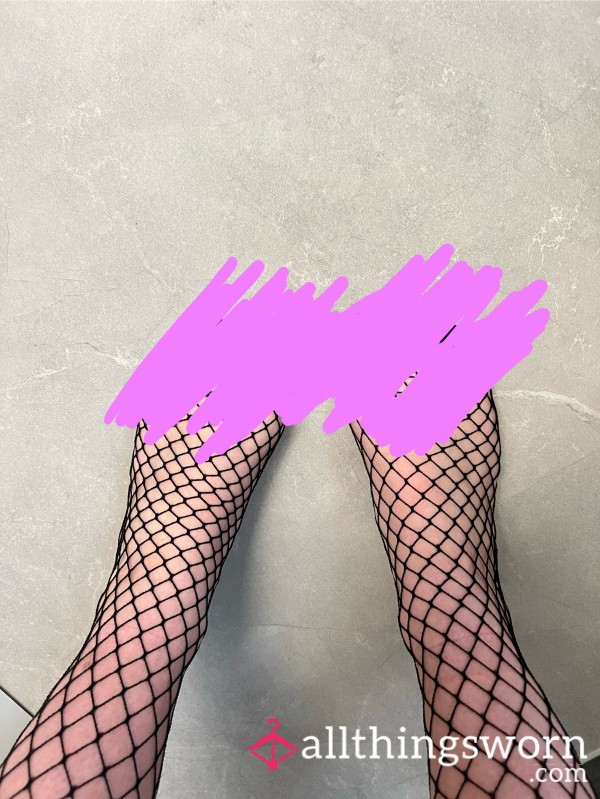 FEET In FISHNET TIGHTS