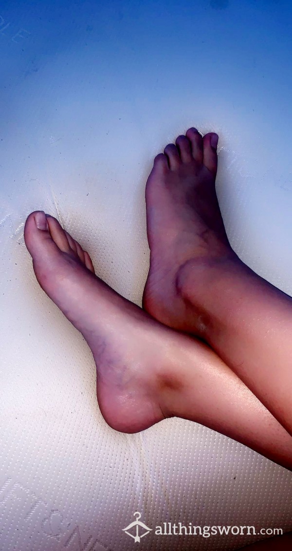 Feet Pics Or Vids!