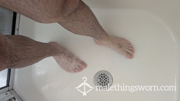 Feet Showering Video