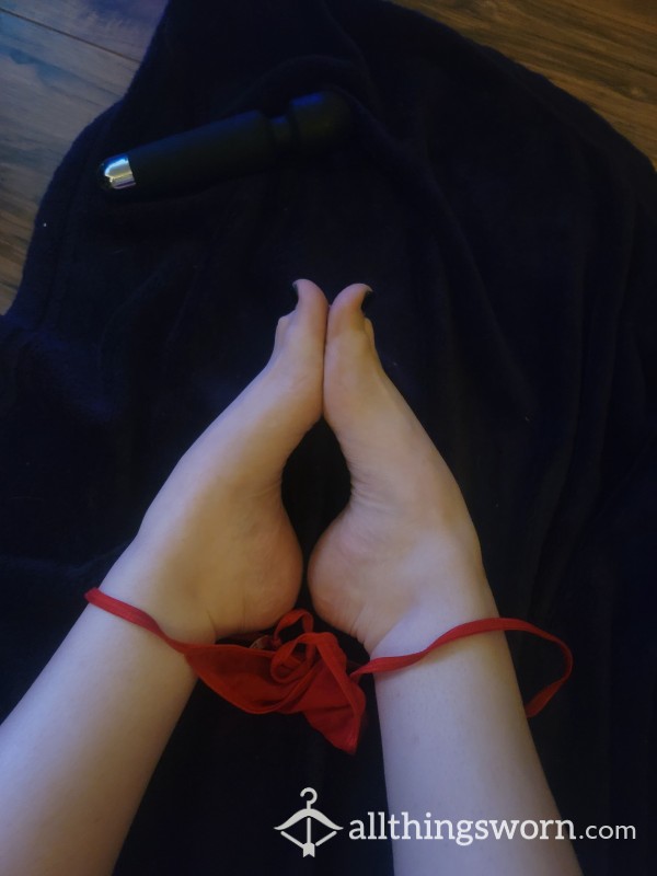 S**y Feet & Red Lingerie 🦶👙