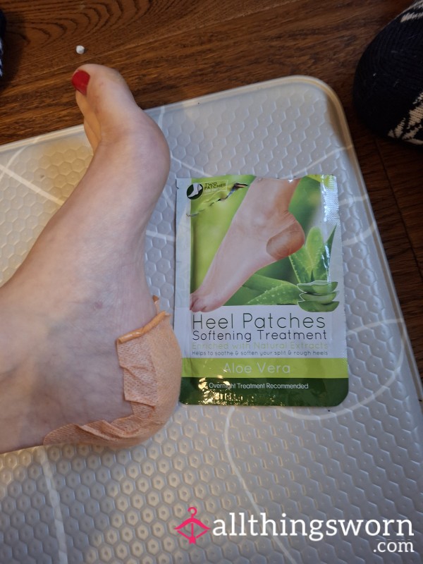 Feet Washing In Shower And Video Of Application To 24 Hour Heel Pads