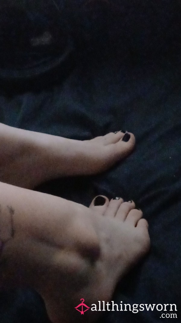 Feet/freshly Painted Nails