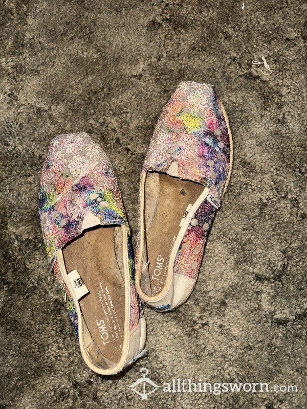 Filthy Flor*l Crochet Toms