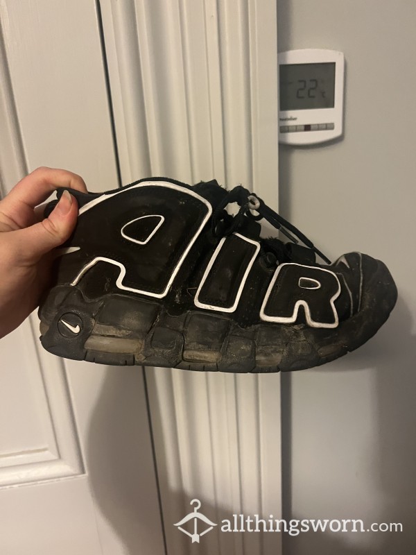 Filthy Nike Air Utempos Size 7