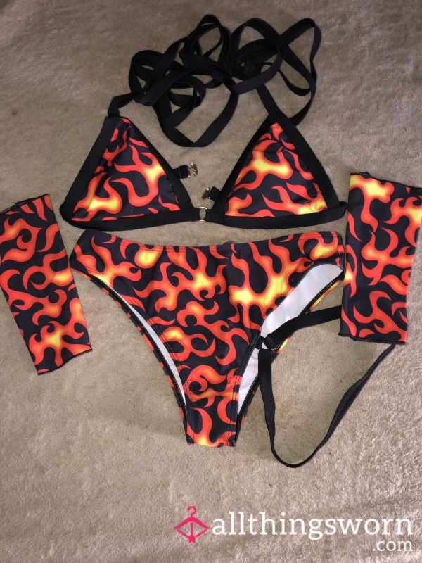 Fire Set With Garter And Sleeves