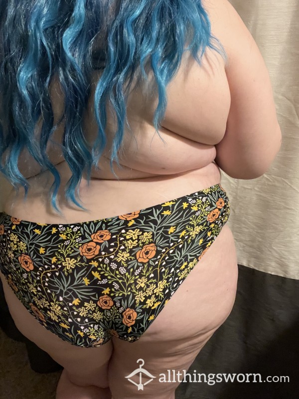 Flor*l Panties From This BBW