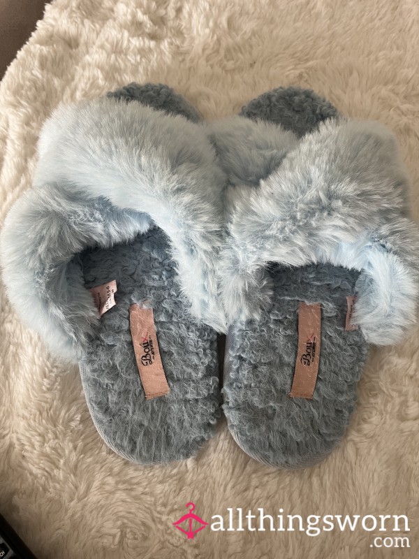 🦋🩵 Fluffy Blue Slippers 🩵🦋