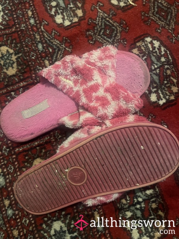 Fluffy Pink Open Toe Slippers, Very Well Worn Smelly And Cheesy Ready For A New Home