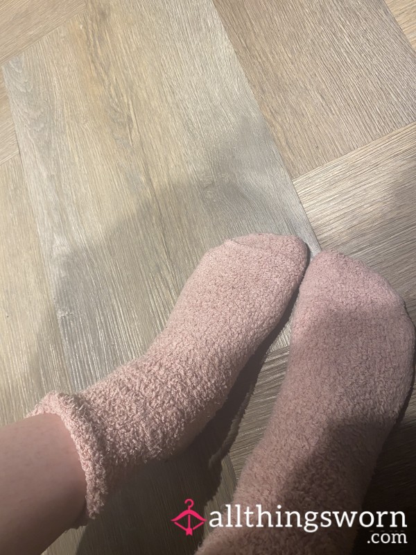 Fluffy Pink Socks 💘