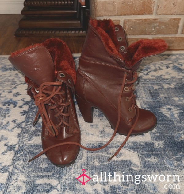 Fluffy Red Ankle Boot Heels ♥️