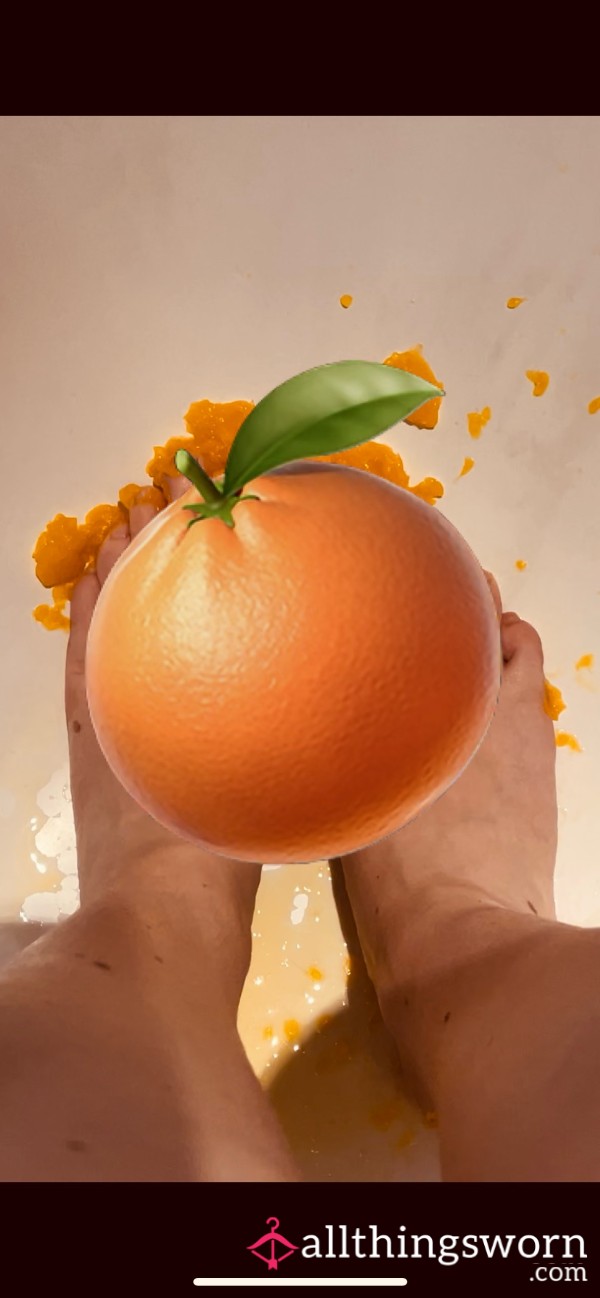 Foot Play Food 🍊