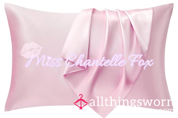 Foxy’s Scented Satin Silk Pillowcase 🩷✨