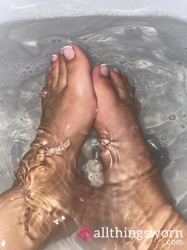 French Pedicured Clean / Wet Feet 💦