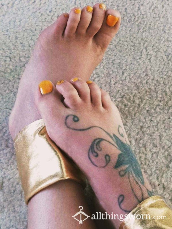 Fresh Spring Pedicure Feet Pics