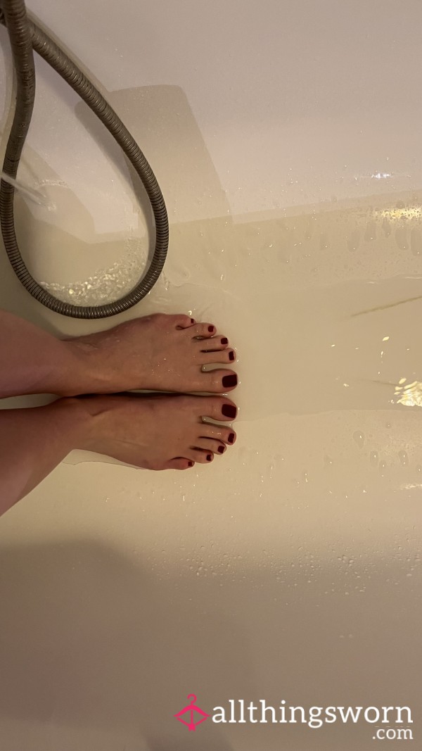 Freshly Painted Toes In The Shower💋💦