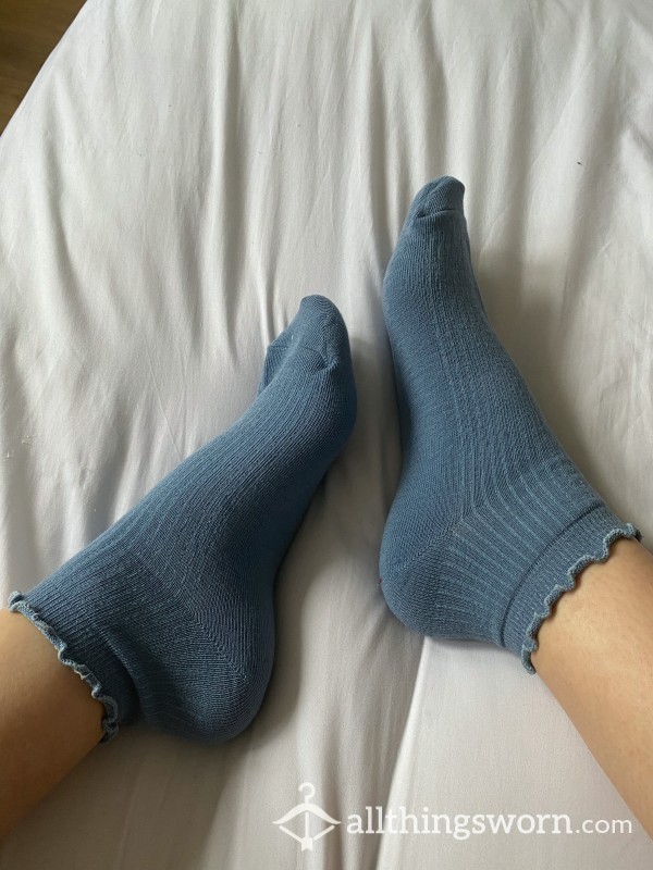 Frilly Blue Ankle Socks, 48hr Wear