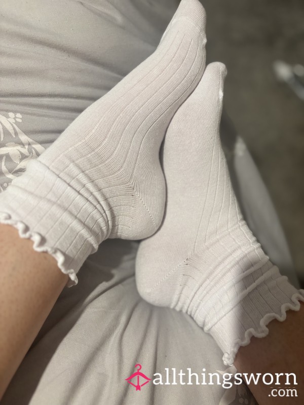 Frilly Socks - Customisable