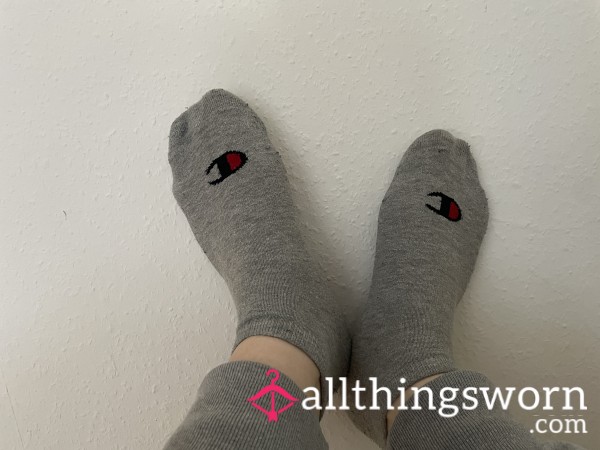 🔥 Frisch Aus Meinen Sneakers – Direkt Zu Dir! 🔥 Diese Socken Haben Mich 3 Tage Lang Begleitet, Inklusive Eines Intensiven Workouts. Willst Du Sie? 💌