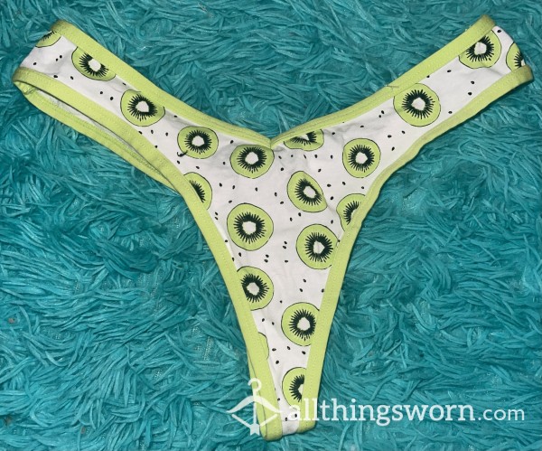 Fruity Worn Thongs (size Medium) 🥝