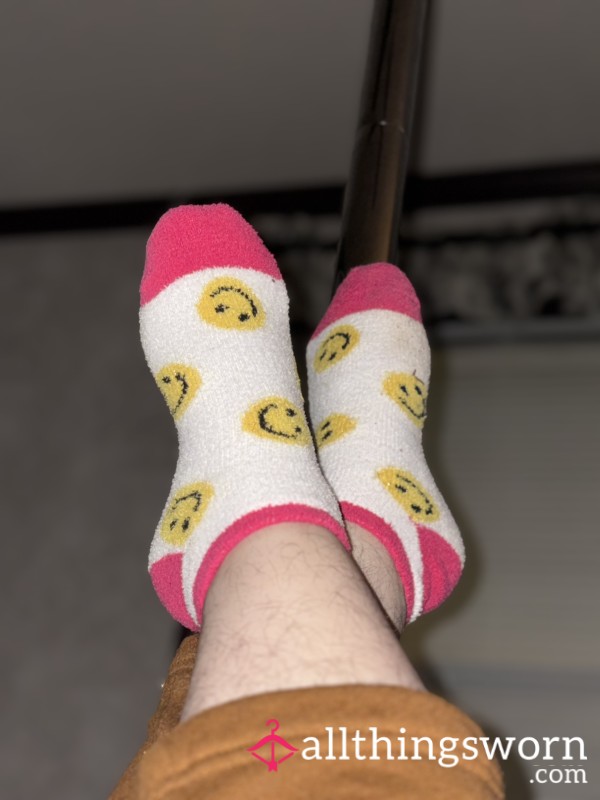 Fuzzy Ankle Smiley Face Socks