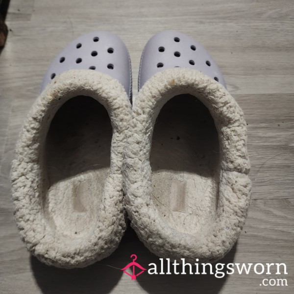 Fuzzy Crocs Size 8