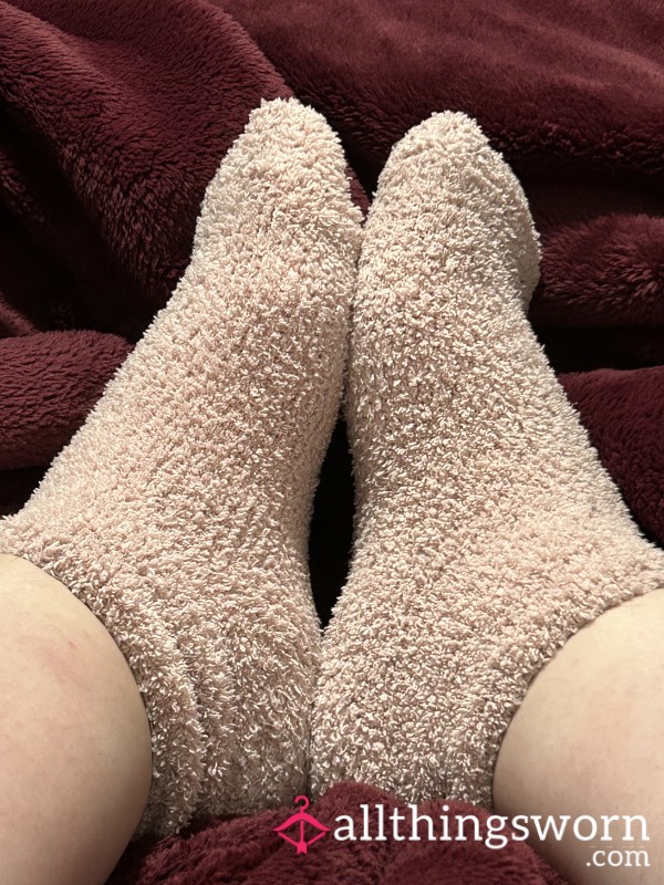 ~FUZZY LIGHT PINK WORN ANKLE SOCKS~