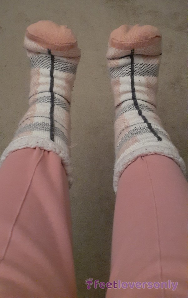 Fuzzy Pink Sockies!