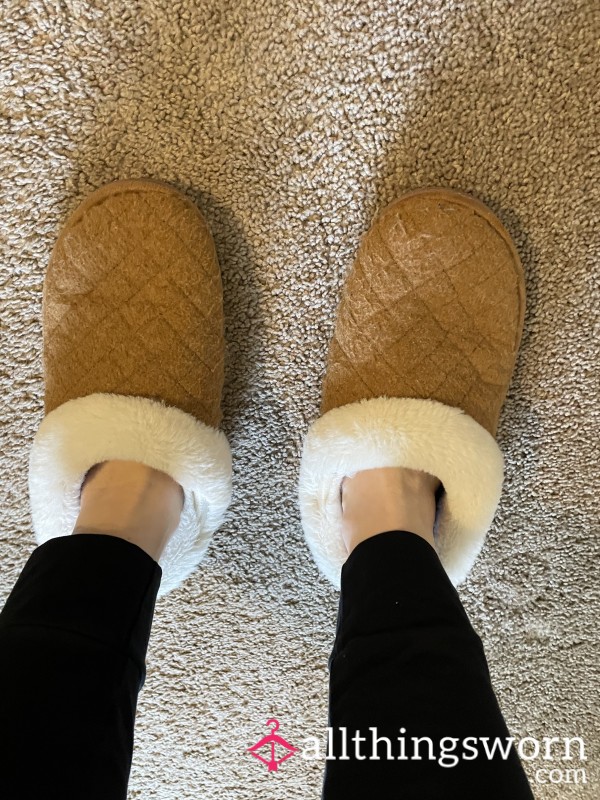 Fuzzy Slippers Size 9-10