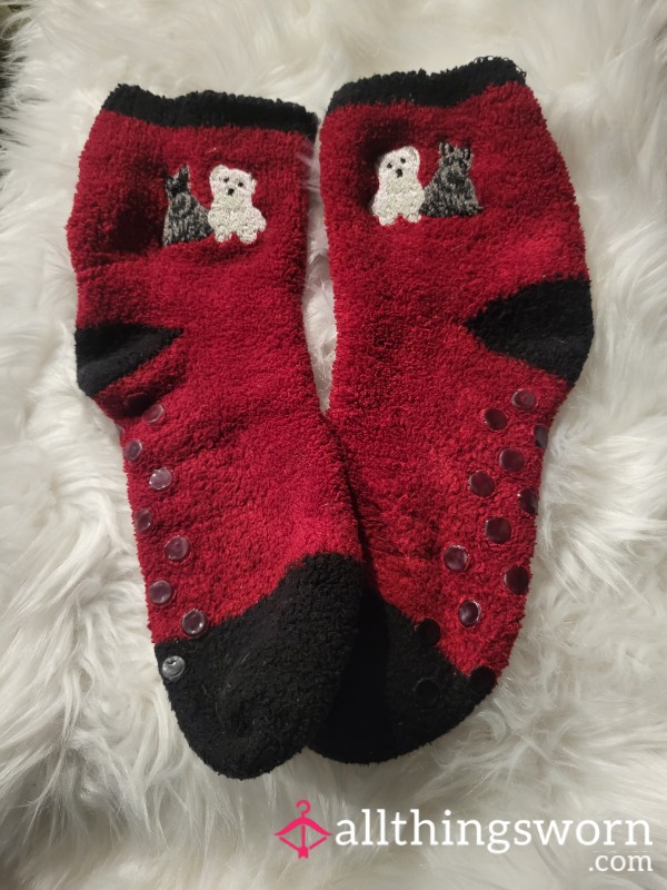 *FUZZY SOCKS* Red Puppy Slipper Socks