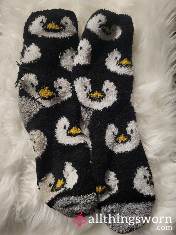 *FUZZY SOCKS* Soft Fuzzy Penguin Socks