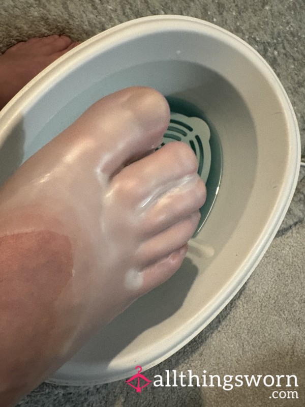 Giving My Tired Feet A Soak In A Paraffin Wax Bath 👣