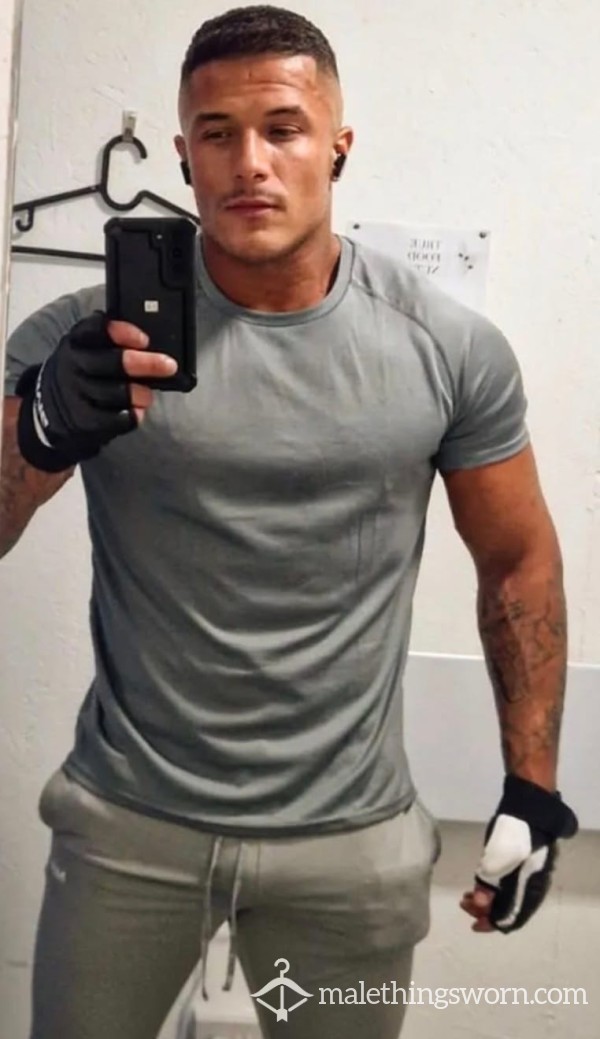 Gloves , T Shirt , Joggers .#gymgear