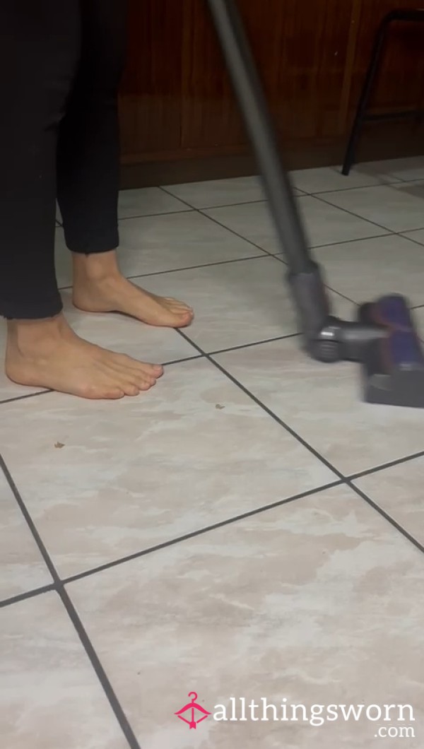 Goddess Feet While Vacuum The Floor