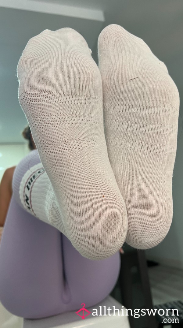 🔥 Goddess Worn Socks – Scented, Used & Ready 👣