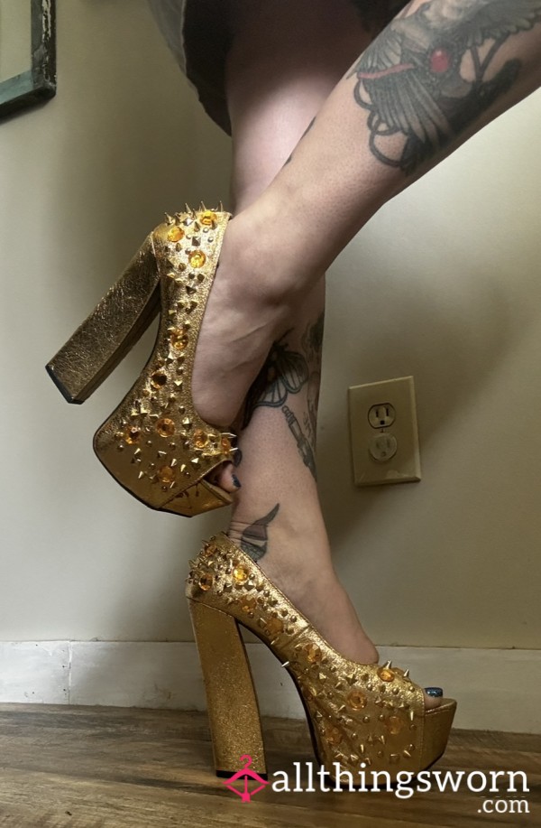 Gold F**kme Shoes