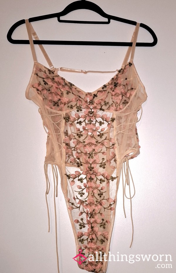 Gorgeous Flor*l S**y Lingerie