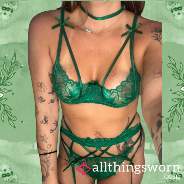 Gorgeous Green Lingerie Set