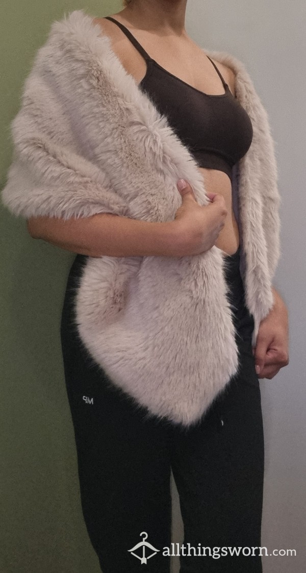 Gorgeous Soft Faux Fur Wrap