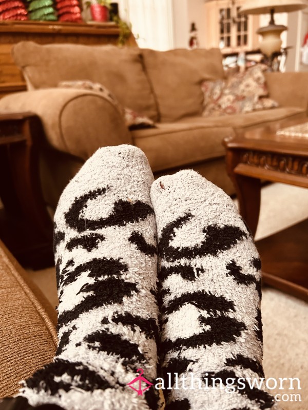 Gray Leopard Well Loved Socks ❤️