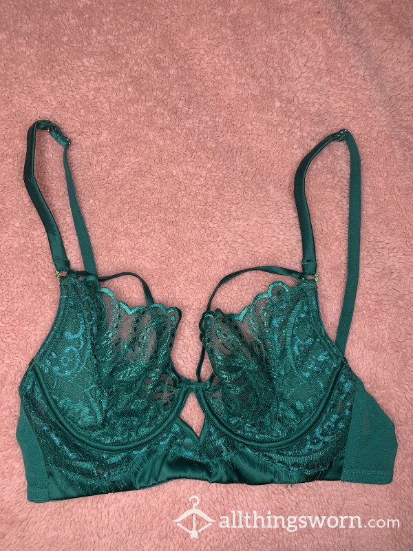 Video & Green Lace Rhinestone Bra