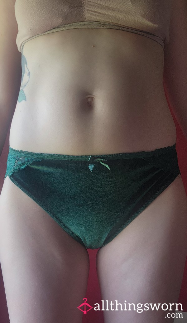 Green Lace & Velvet