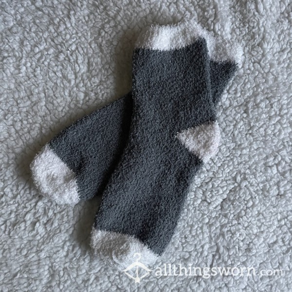 LIGHTLY WORN Grey And White Fuzzy Socks *48 HR WEAR*