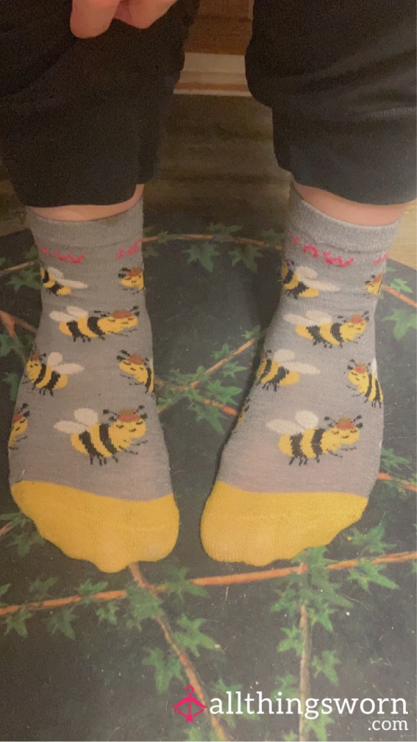 🩶Grey Bee-Haw Cowboy 🤠 Bee 🐝 Ankle Socks 🧦