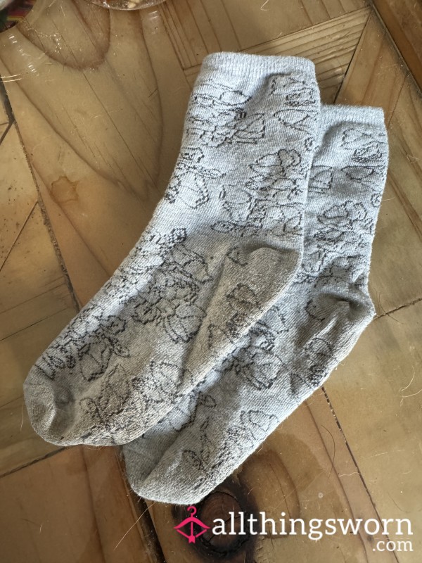 Grey Flower Pattern Socks