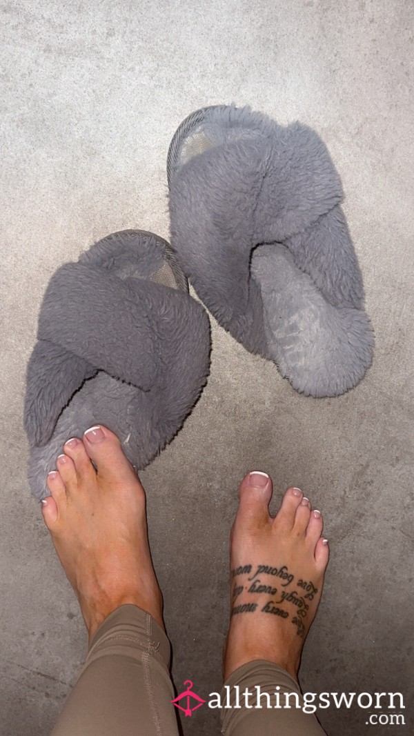 Grey Fluffy Slippers 🩶 UK Size 3