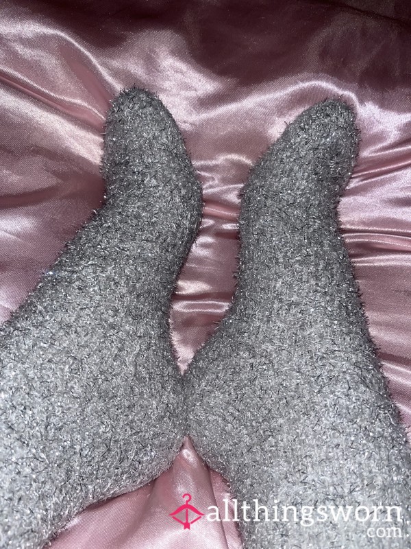 Grey Glittery Fluffy Socks 🧦