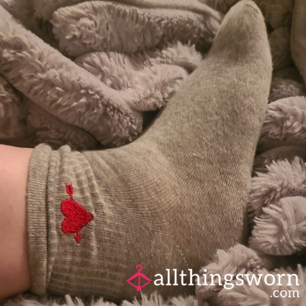 🩶Grey W. Embroidered Red ♥️ Socks 🧦 Worn/sweaty/free Shipping! 🍁 1️⃣🏋️‍♀️included💦